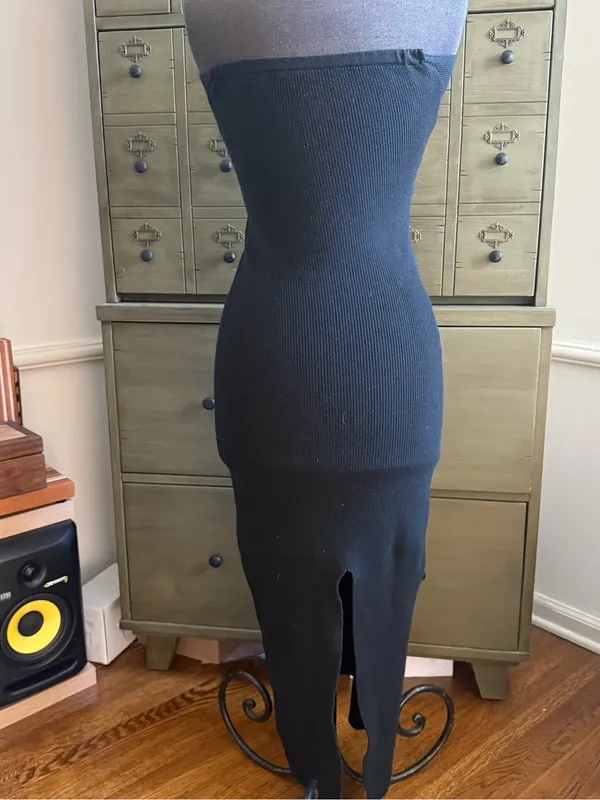 American Vintage Black Strapless Twist-Front Rib Knit Midi Dress - Image 5