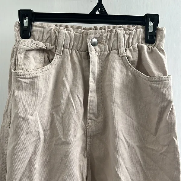 H&M high waisted cream pants size 2 - Image 2