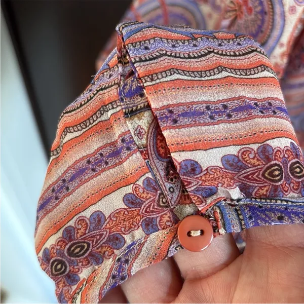 EUC ecru Paisley Print Drawstring Hem
Blouse Large - Image 5