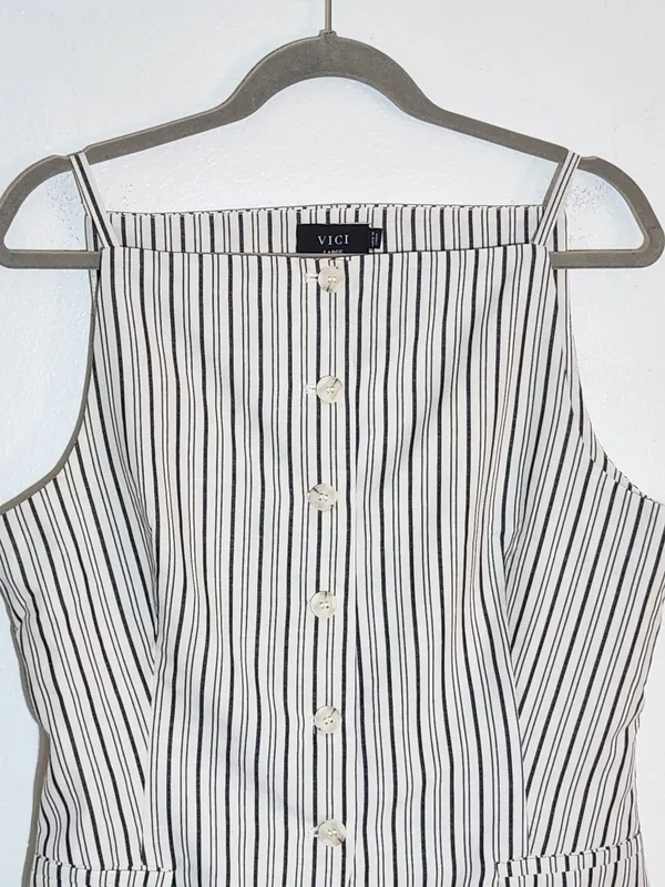 VICI Black and White Stripe Button Down Sleeveless Vest Style Top Sz Large NWOT - Image 2