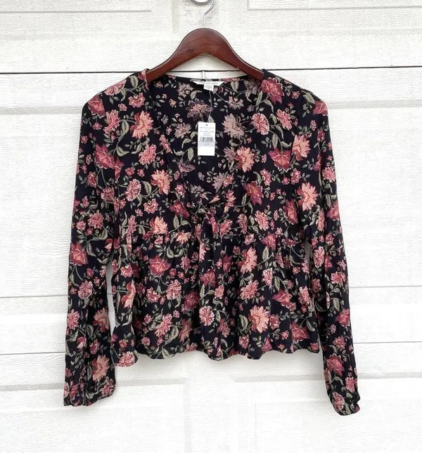 NWT American Eagle Womens Shirt Blouse Black Pink Mauve Floral Front Medium - Image 2