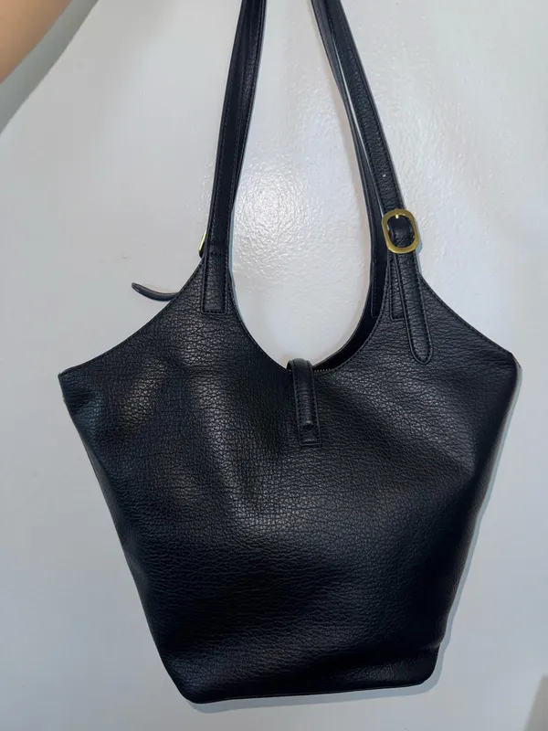 Miztique turnlock detail tote black/gold - Image 3