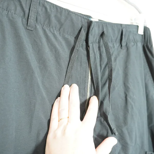 Old Navy Women's Medium Black Baggy Cargo Pants Cotton Nylon Utility Trousers - Image 5