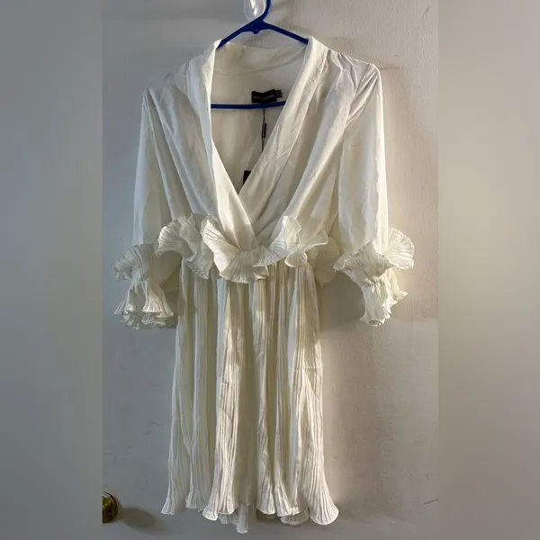 Pretty little things White Frill Detail‎ Pleated Skater Dress - Image 2
