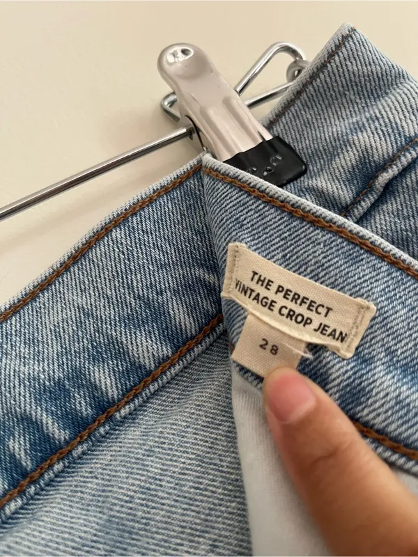 Madewell Jeans The Perfect Vintage Crop Jean 28 Distressed Light Wash Minimalist - Image 3