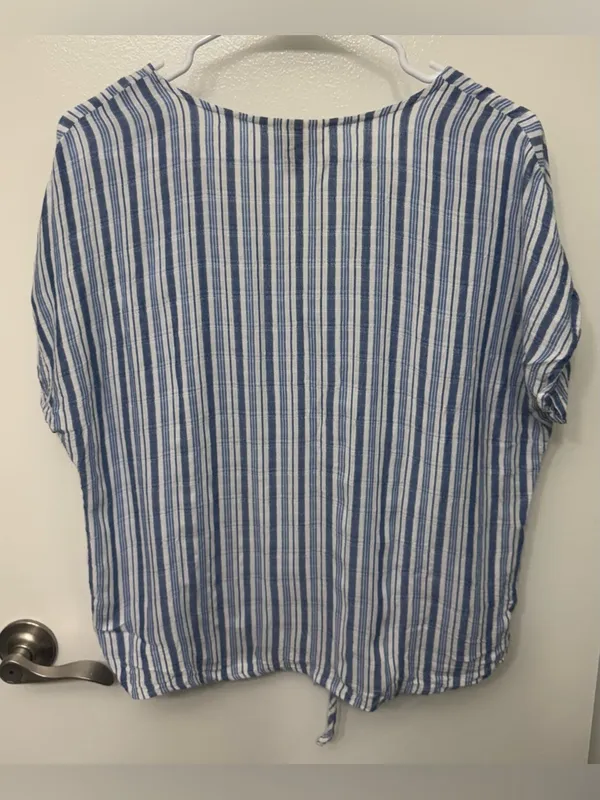 Universal Thread Striped Tie Front Top | Casual Feminine Summer Blouse - Image 3