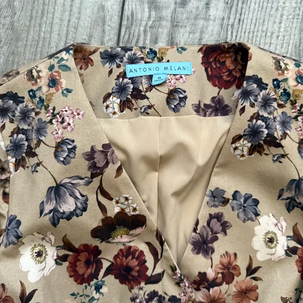 Antonio Melani brown floral blouse with belt - Image 2