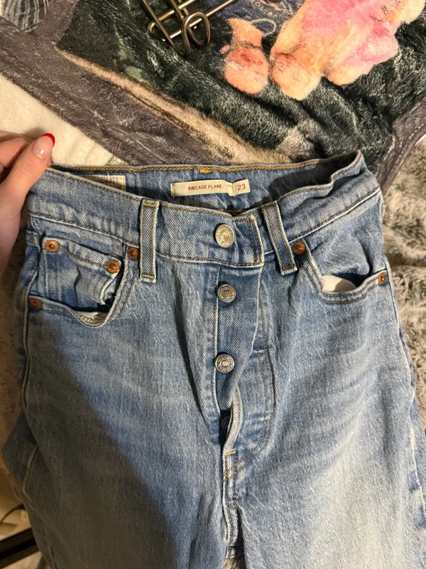 Levi’s Ribcage jeans - Image 3