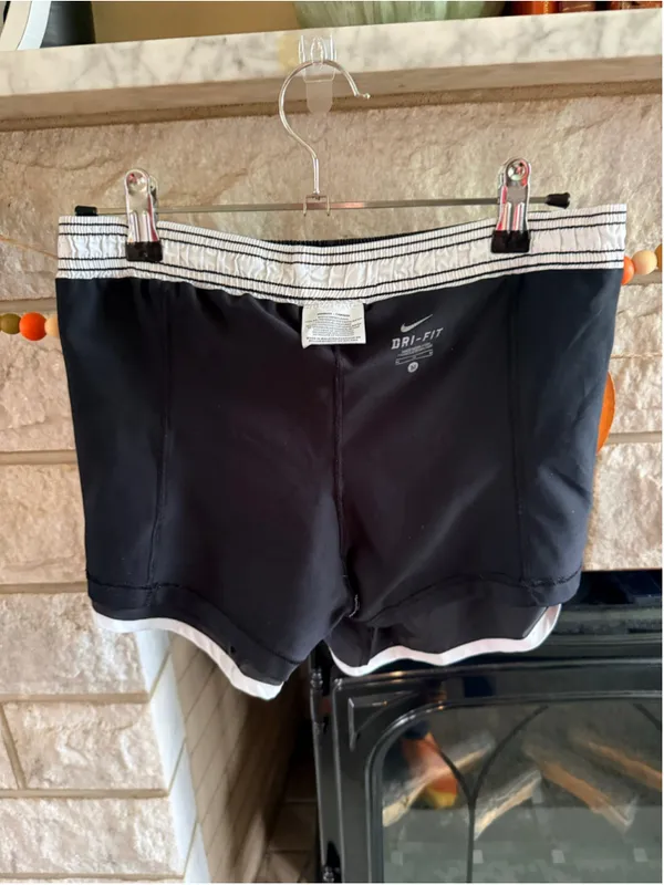 Women's Nike Dri-Fit Athletic Shorts Size M Black and White - Image 6