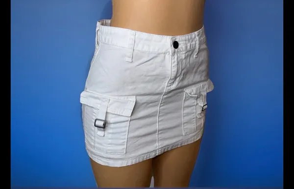 White cargo mini skirt - Image 2
