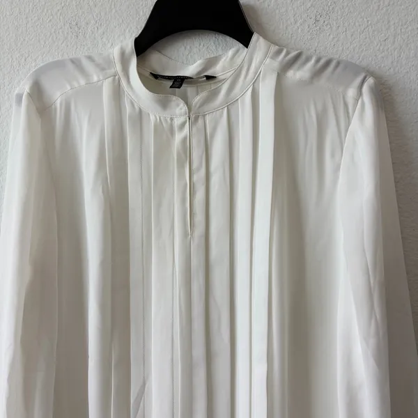 White House Black Market White Pleated Front Long Sleeve Blouse Size 14 - Image 3