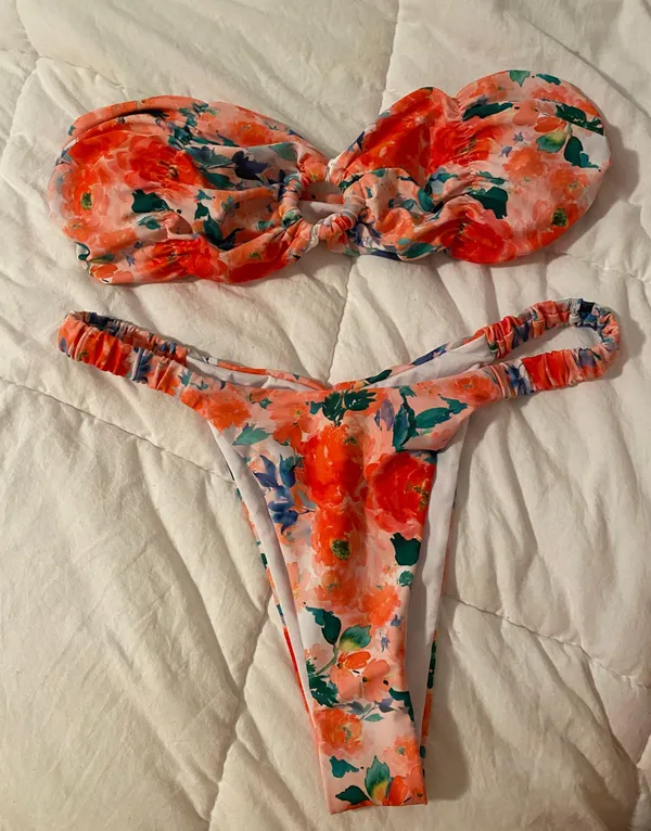 Amazon Bikini - Image 2