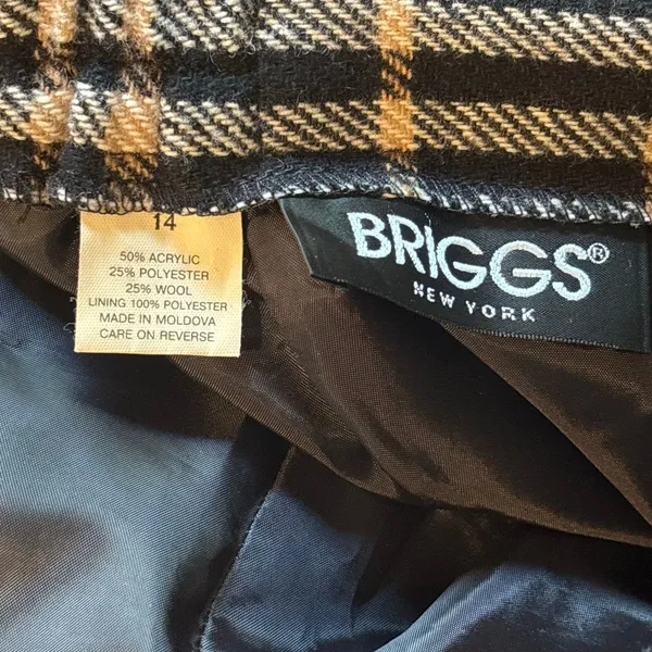 Vintage Briggs Wool Blend Plaid Mini Skirt - size 14 - Image 3