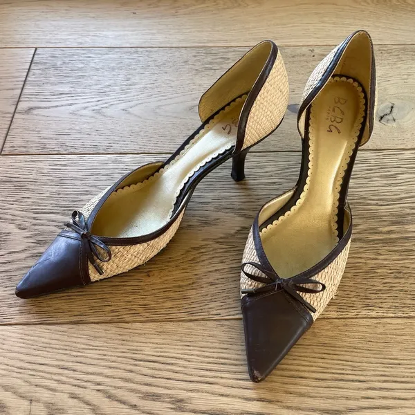 BCBG Paris Tan and Brown 90s vintage heels with Bows - Image 2