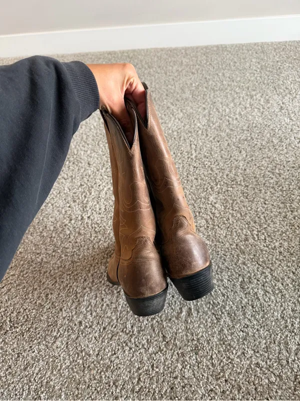 Ariat Women’s Heritage R Toe Western Boot - Image 5
