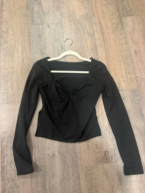 Amazon black long sleeve - Image 3
