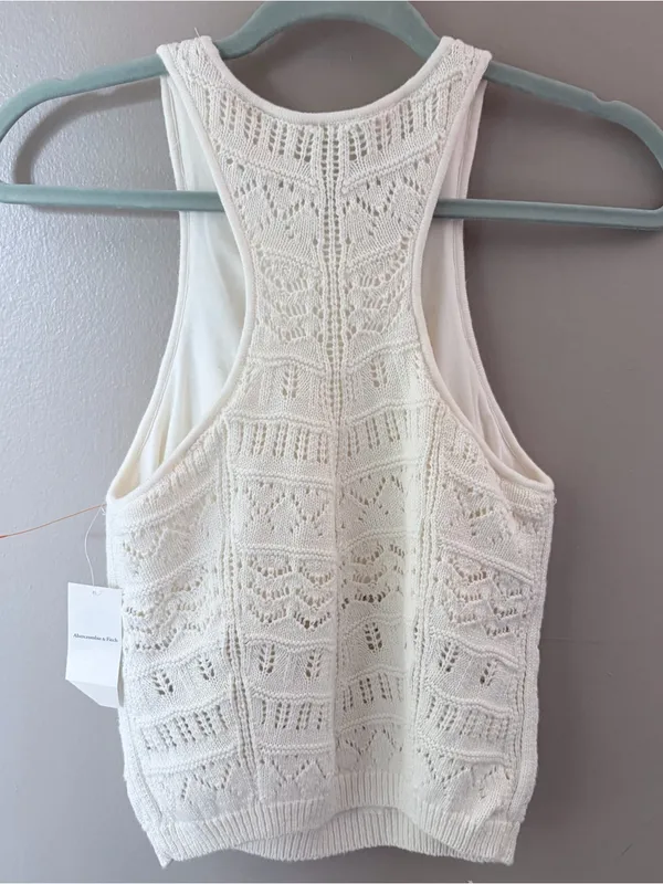 Abercrombie & Fitch White Crochet Knit High Neck Tank Top NWT Medium - Image 4