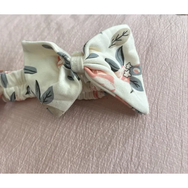 Handmade Beige Floral Bow Scrunchie! - Image 5