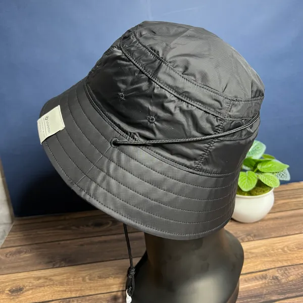 Lululemon Patch Logo Bucket Hat NWT Size S/M (Black) - Image 5