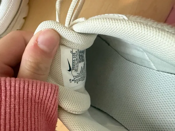 White Nike Sneakers  - Image 4