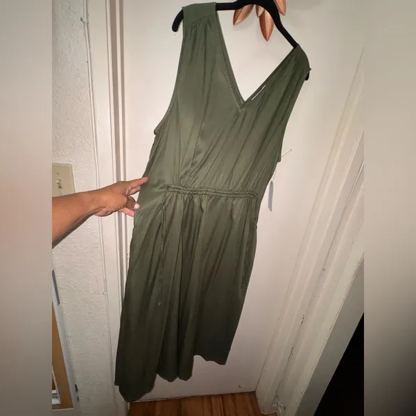 Time and Tru Forest Green Apparel - Image 6