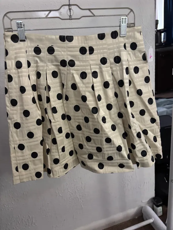 Banana Republic Polka Dot skirt - Image 2