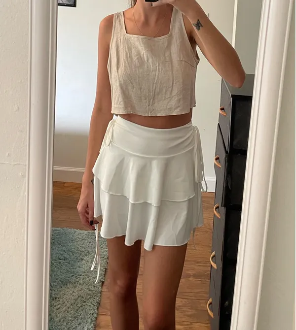 White Ruffle Trimmed Tiered Skirt Size XS - Image 2