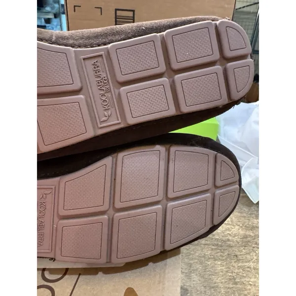 KOOLABURRA BY UGG, TIPTON 1105893 CHOCOLATE BROWN SIZE 7 MEN'S 8.5 Women - Image 7