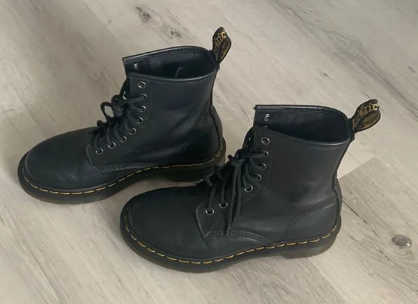 Dr. Martens 1460 Smooth Black Leather Boots - Image 3