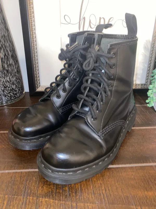 Dr. Martens The Original 1460 All Black Mono Smooth Leather Combat Boots Size 7 - Image 4