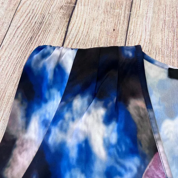 White House Black Market XS Floral‎ V-Neck Sleeveless Pleated Shoulder Shell Top - Image 3