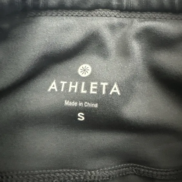 Athleta Low Rise Bike Shorts 4" Gray Athletic Athleisure Workout Women's Small - Image 4