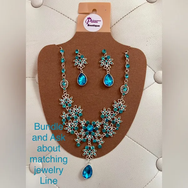 #678 Homecoming/Holiday Cinderella Blue V-neck Sequins-Small/Size 4-6 - Image 8