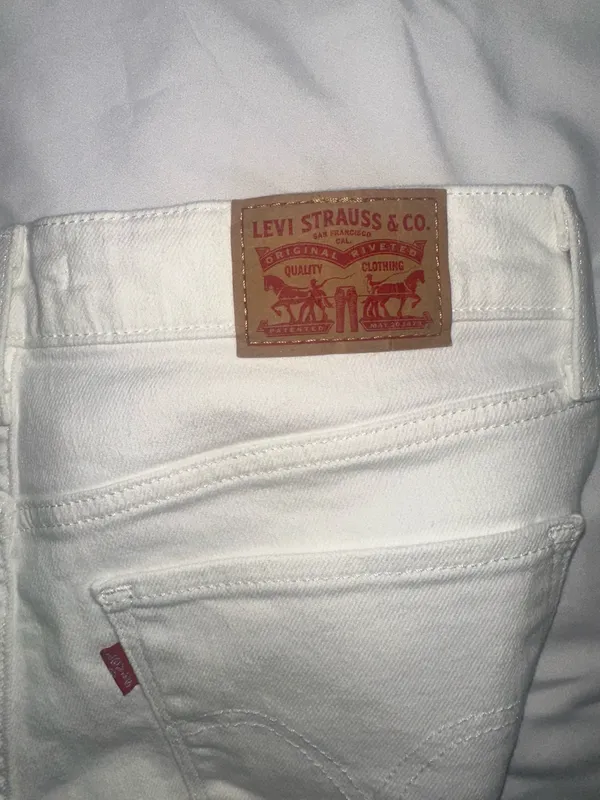 Levi’s White Straight Jeans - Image 3