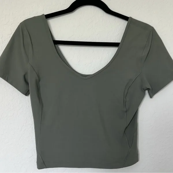 Lululemon‎ Grey Sage Align Short Sleeve Nulu Fabric Workout Yoga Top Size 4 Gym - Image 6
