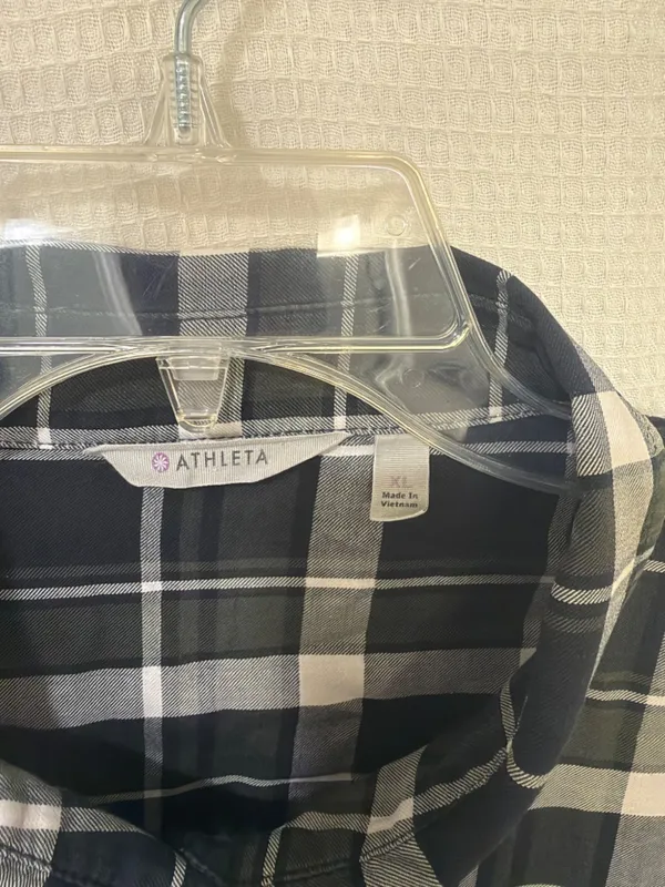 Athleta XL Plaid Button Down Shirt Gray Black 100% Cotton Long Sleeve - Image 3