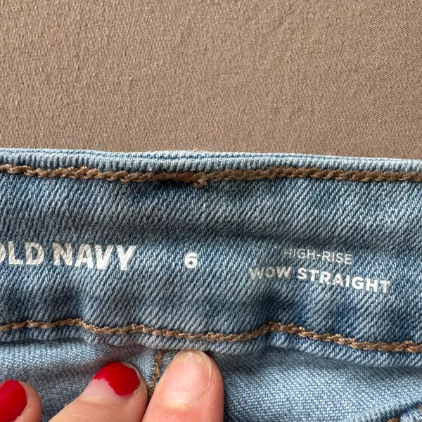 Old Navy High-Waisted Wow Straight Ankle Jeans - Image 10