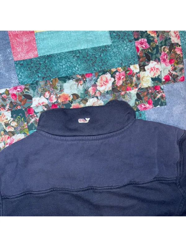 Vineyard Vines $98 Woman’s Small Shel Shirt Vineyard Navy Pullover - Image 6