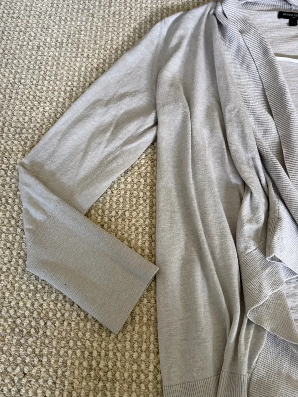 Banana Republic Women's Gray Open Front Cardigan - Size M - Image 8