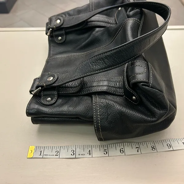 Purse Elegant Black Leather Handbag-B is for BEAUTY! Like new TIGNANELLO-quality - Image 4