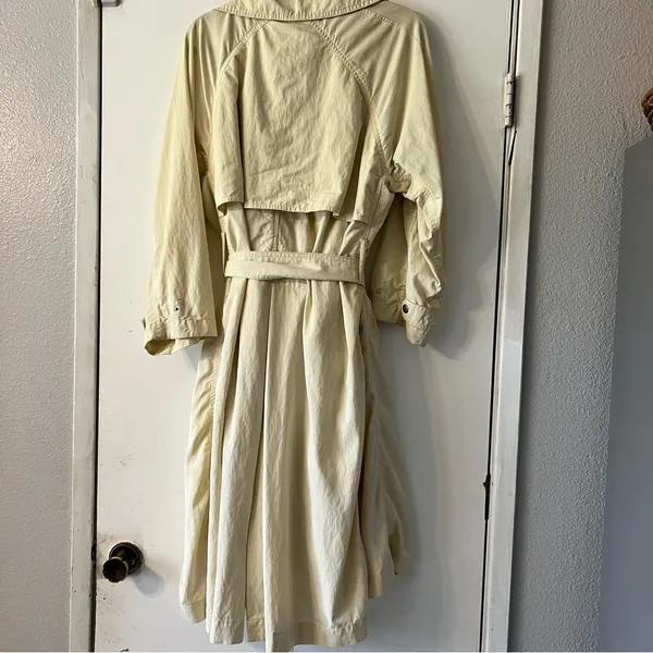 Wilfred Aritzia Trench Coat - Image 10