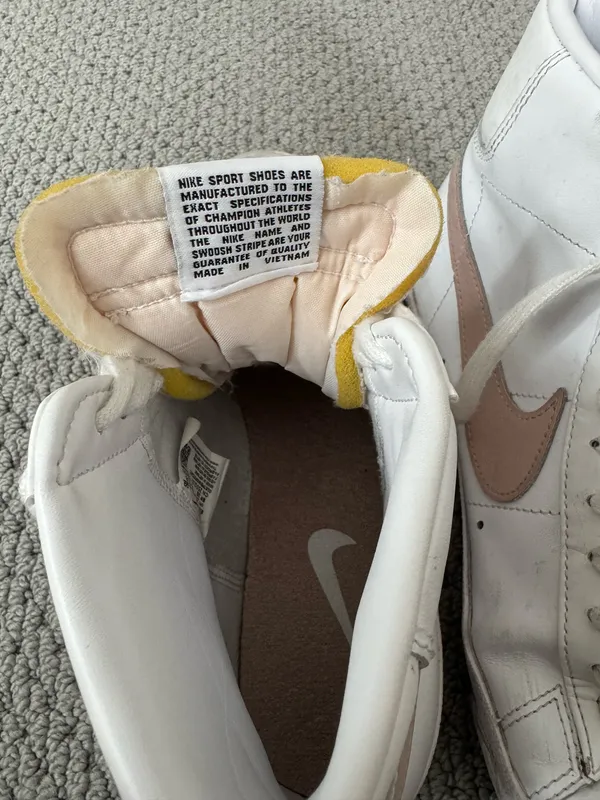 Nike Blazer Sneakers Mid '77 Women’s - Image 2