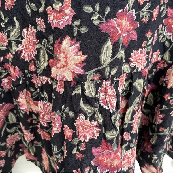 NWT American Eagle Womens Shirt Blouse Black Pink Mauve Floral Front Medium - Image 9