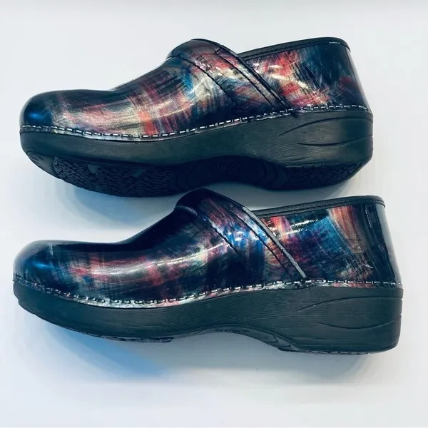 Dansko Professional Clogs Sz 39 Multi Color Abstract Patent Leather Nursing Shoe - Image 3