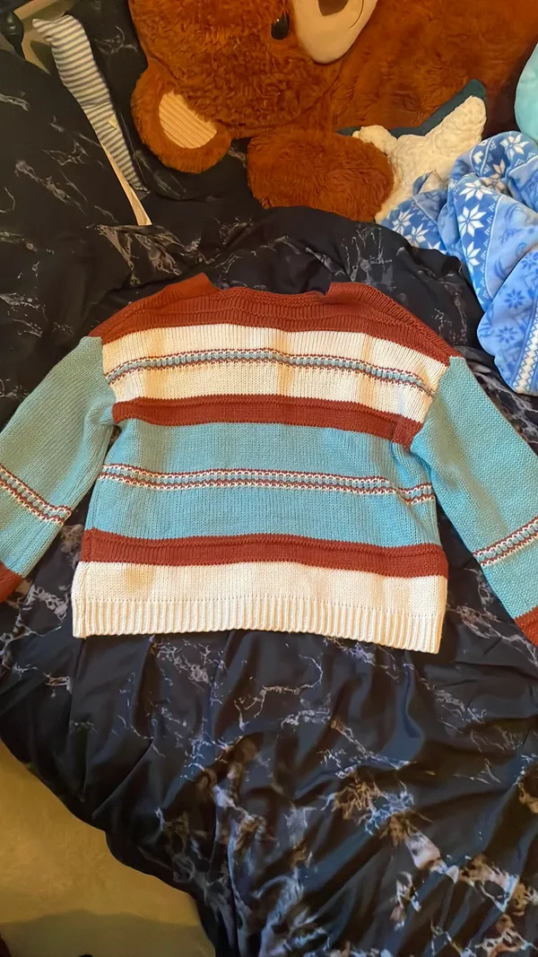 Shein Cropped Western Sweater - Image 2