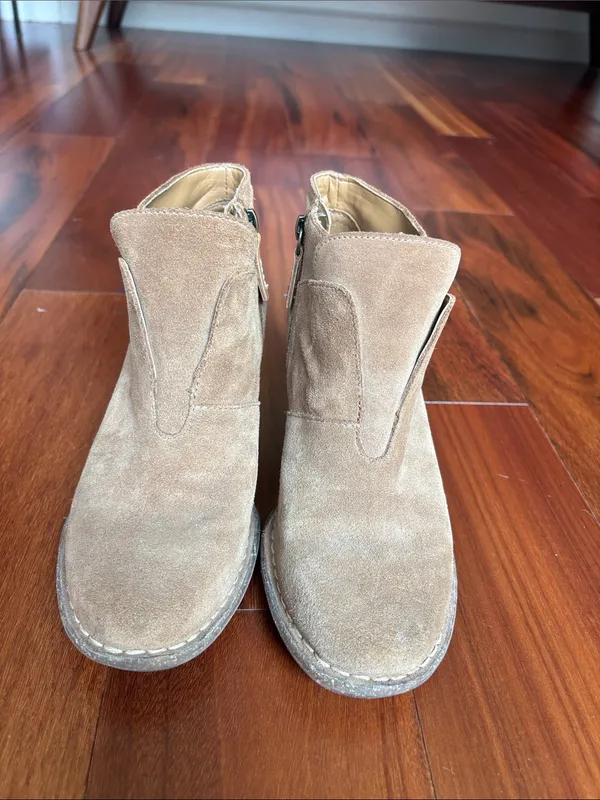 Clarks suede ankle boots - Image 3