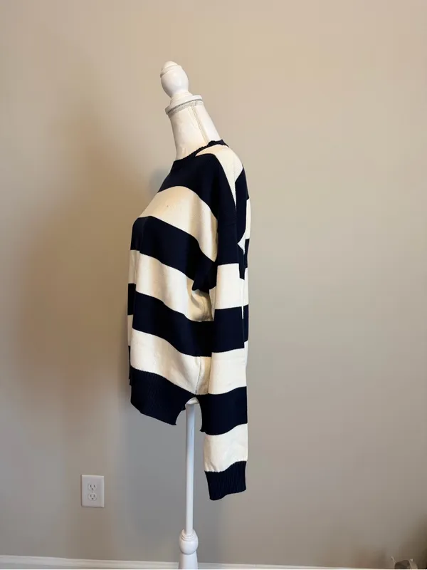NWT Edikted Riley Oversized Striped Sweater cream/navy size medium - Image 5