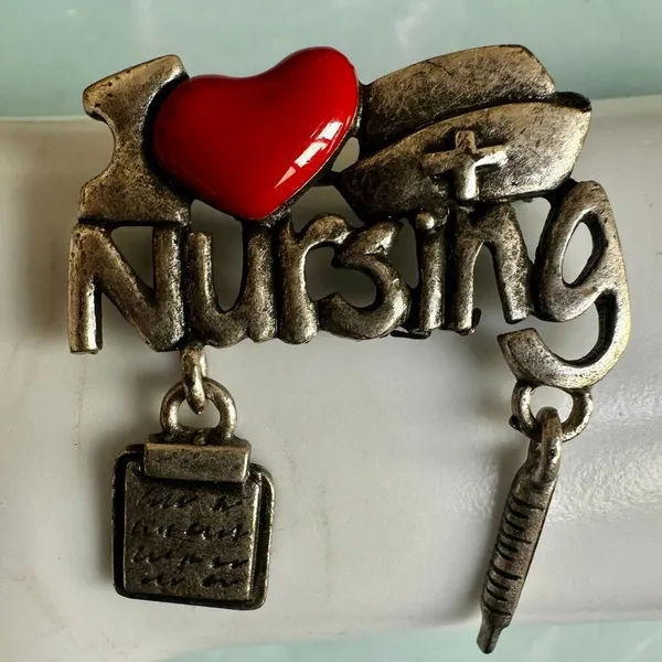 Style Vintage “I ❤️ Nursing” Brooch with Charms - Image 6