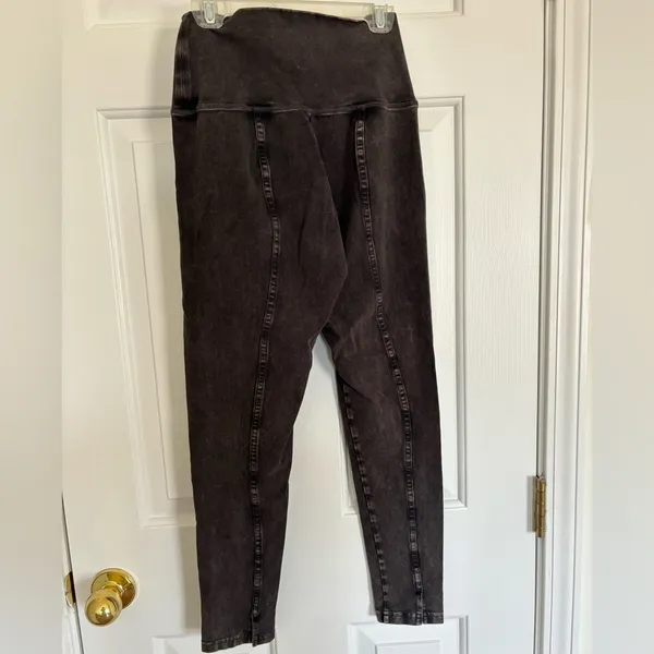 Aerie women’s grey leggings 7/8 high rise - Image 6