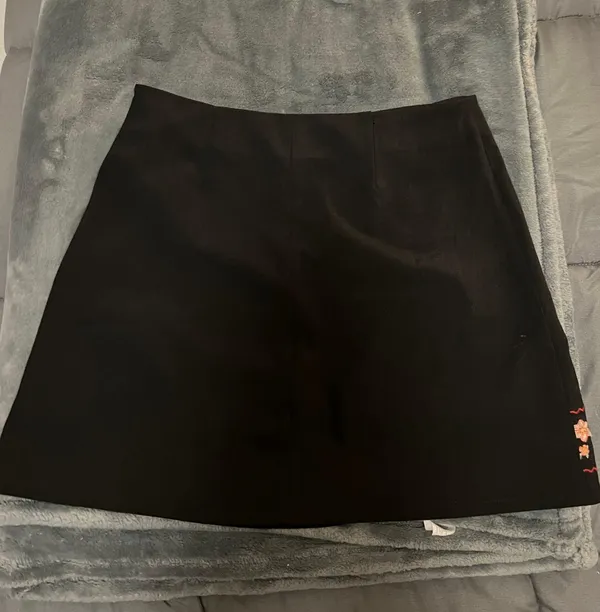 Francesca’s Floral Skirt - Image 3